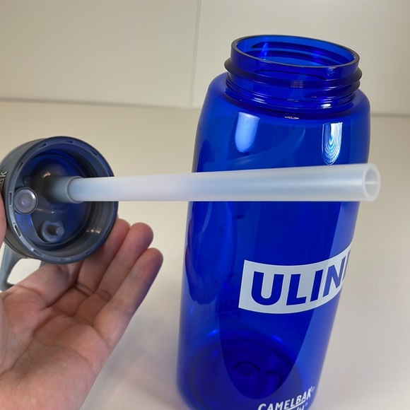 Camelbak Eddy 32 ounce Uline Water bottle - Picture 4 of 5